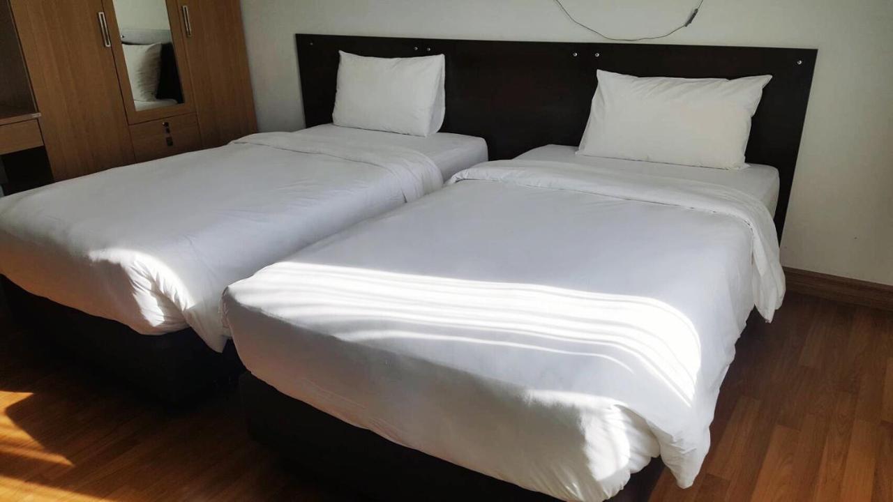 Winner Serviced Apartment Si Maha Phot Exteriör bild