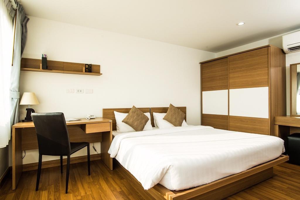 Winner Serviced Apartment Si Maha Phot Exteriör bild